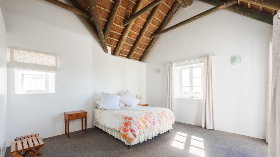 5 Bedroom Property for Sale in Struisbaai Western Cape